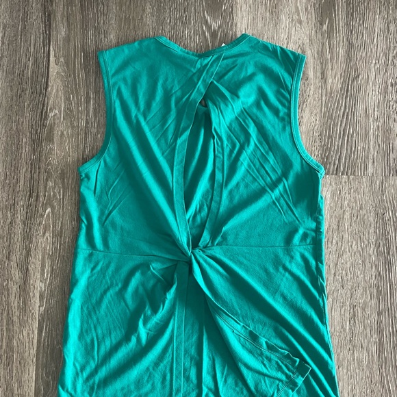 Fabletics | Muscle Tank - Picture 3 of 4